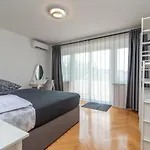 Luxury View Apartmán