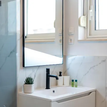 Luxury View Τρογκίρ