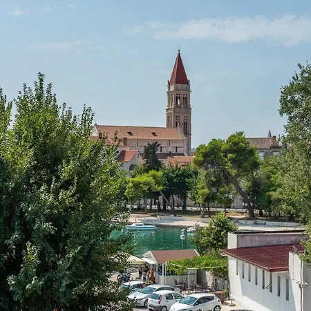 Luxury View * Τρογκίρ